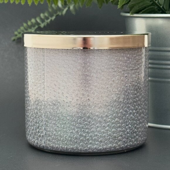 BBW Falling Flurries White Barn Bath & Body Works 3 Wick Candle - Picture 2 of 11